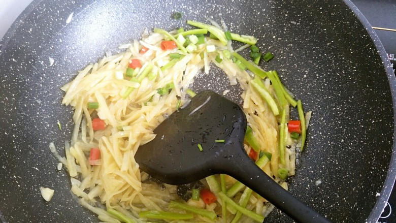 酸辣土豆丝,这几个颜色是不是美美哒啊