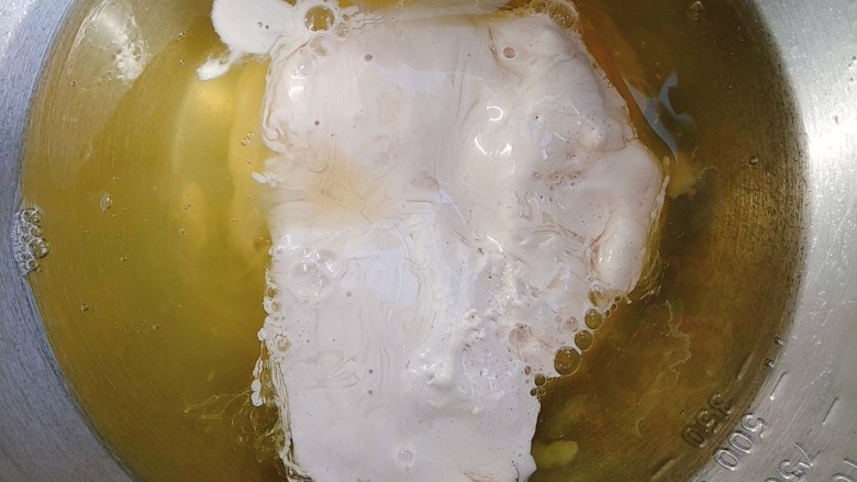 网红脏脏蛋糕~~安安原创食谱,戚风用fluff棉花糖一次性加入蛋白中;