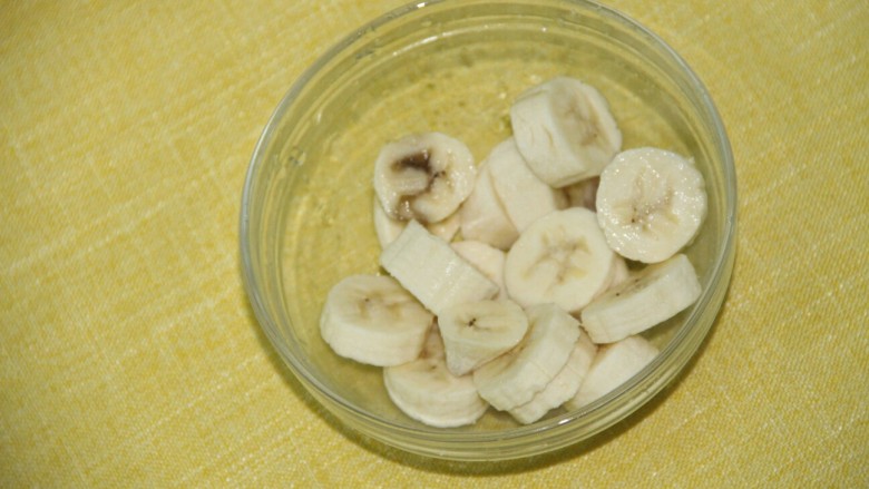 巧克力香蕉奶,香蕉切片，切半个就够