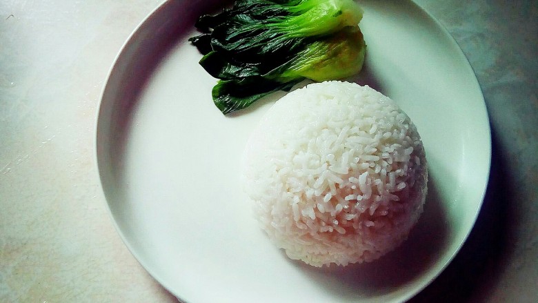 黄焖鸡套饭,摆上菜心