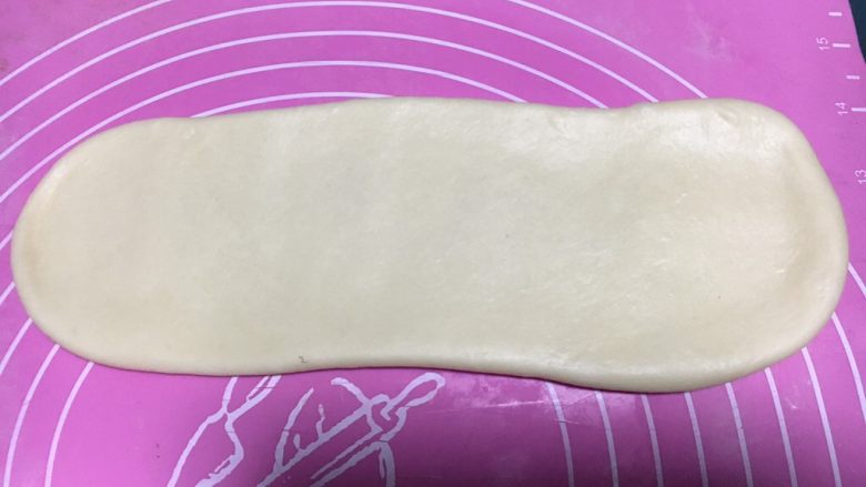 奶酪系列之:奶油奶酪吐司,再次擀开一个面团