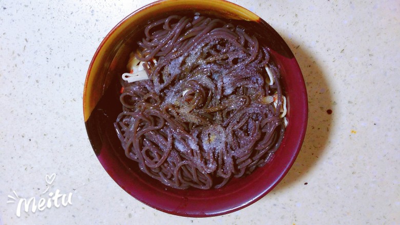 三彩蕨根粉,都放一起,加入以上调料