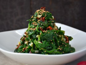 凉拌菠菜