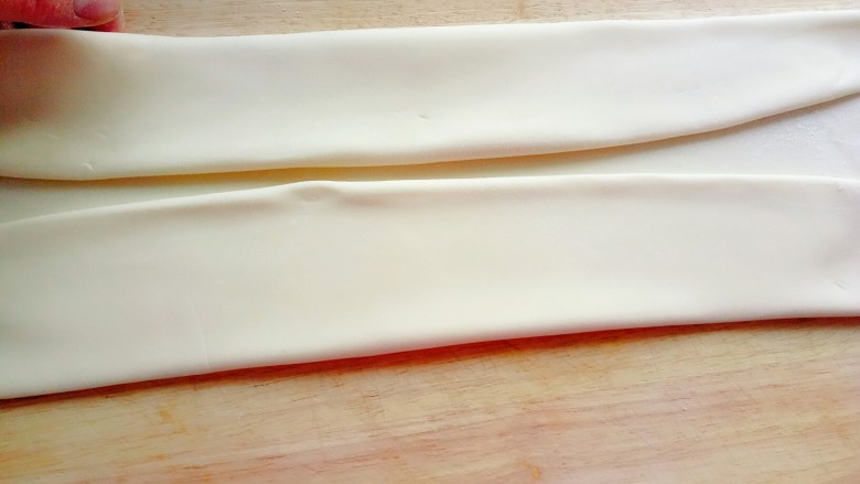 豆角焖面,两端向中间折叠