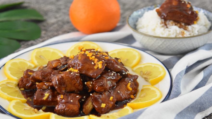 水果入菜,味道清新不油腻，橙汁排骨，激发你的食欲