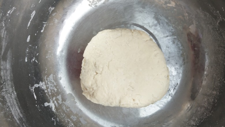 西红柿豆角焖面,面和好了，手光盆光