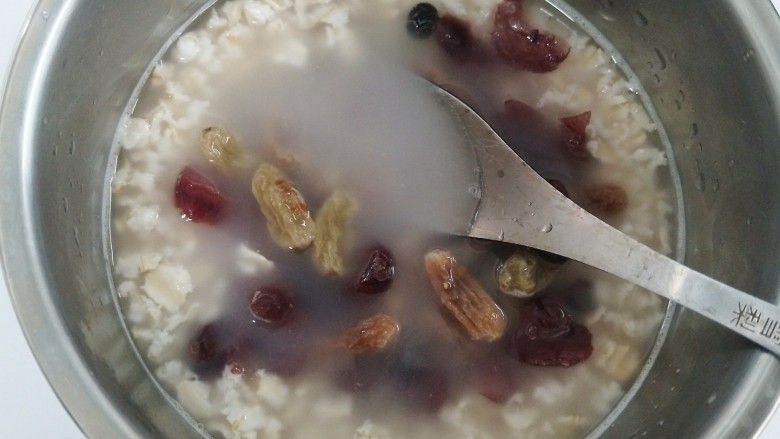蔓越莓燕麦粥,加果干