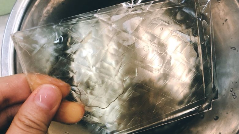 BOX蛋糕(酸奶慕斯)🍓🍋🥝,吉利丁片冷水泡软