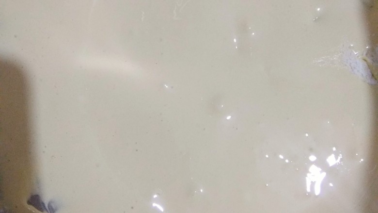 网红脏脏蛋糕~~安安原创食谱,用电动打蛋器低速打发至完全混合;