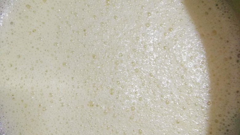 网红脏脏蛋糕~~安安原创食谱,用打蛋器低速混合均匀;