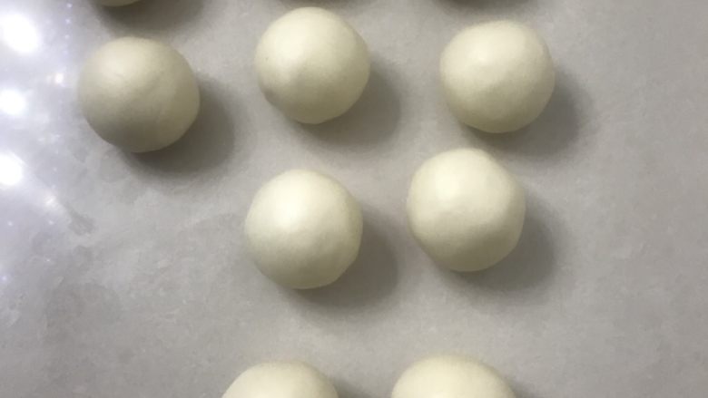 黃桥烧饼,全部包完要边做边盖上保鲜膜防干,我为了拍照拿了的