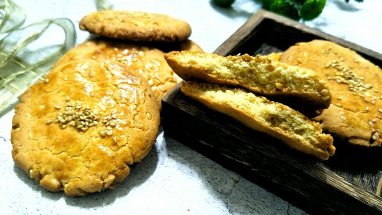 香脆可口～花生仁版桃酥