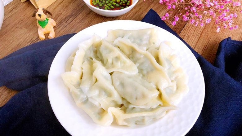 荠菜饺子,煮好出锅了