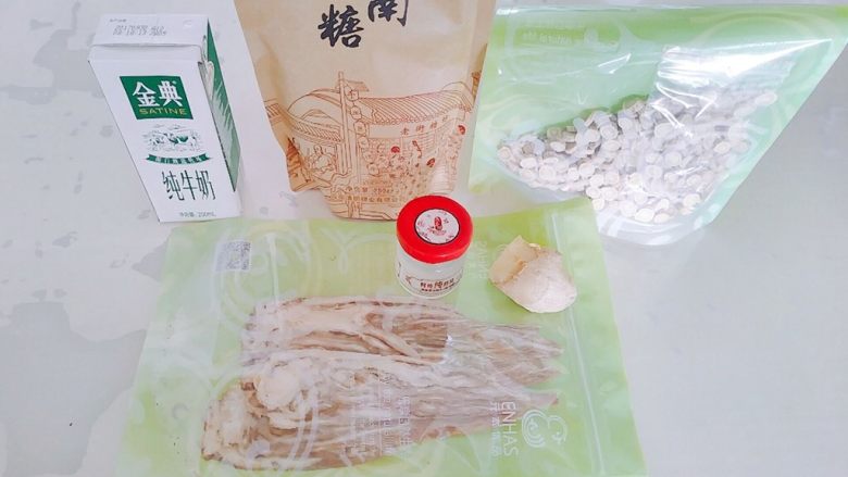 女性补品~暖宫驱寒活血茶,食材如图,都是对于女性而言,很好的补血活血的食材,所以一次性不需要用很多,用多了会上火。