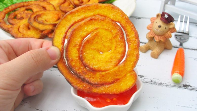 闻香圈(“蚊香”薯条),美味就完成啦!
大家喜欢我的菜谱记得点赞和收藏哦!
欢迎评论留下您的宝贵意见! 谢谢啦!