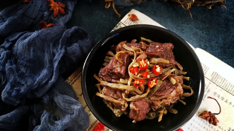 干豆角烧牛肉,不要怪我没说,请多准备一些米饭哦😊