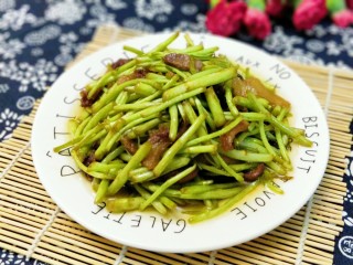 芦蒿炒腊肉