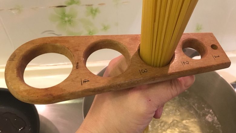 我家牛排(全餐),是的!量面工具!今天取2份分四人用!