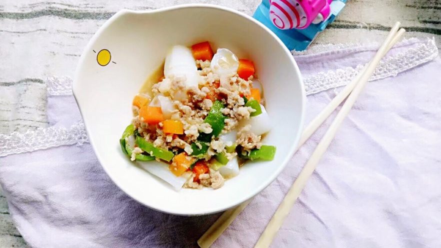 胡萝卜青椒肉末汁拌粉