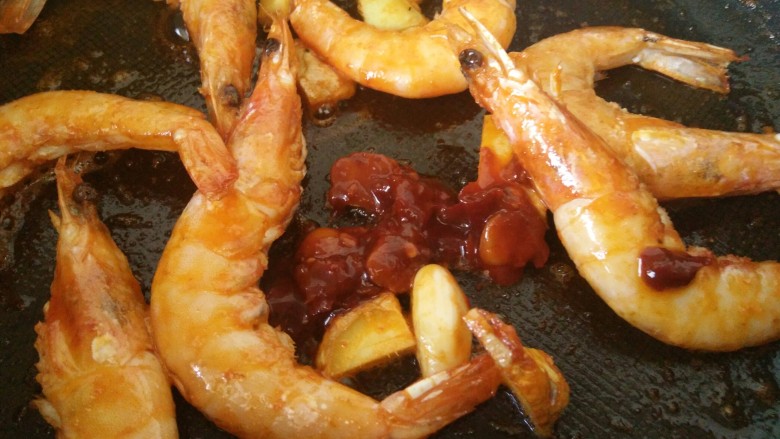 香辣干锅虾,加一勺<a style='color:red;display:inline-block;' href='/shicai/ 46964'>郫县豆瓣酱</a>,能吃辣多放点