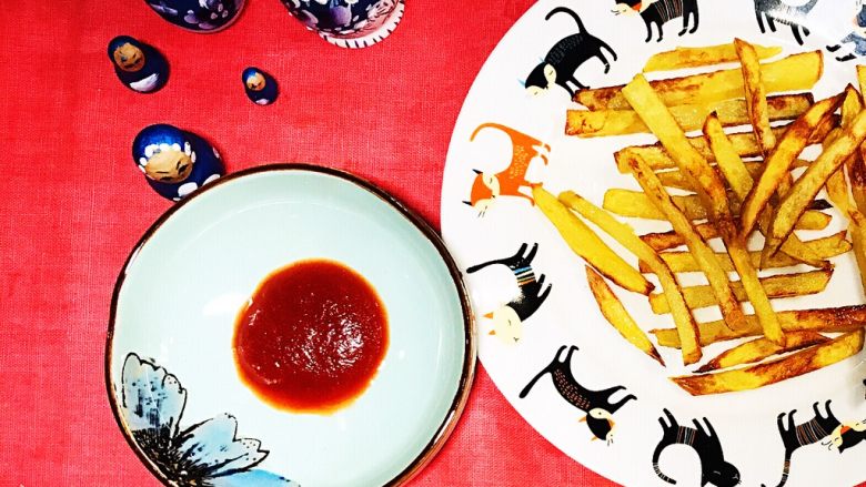 空气炸锅版外脆里糯炸薯条🍟,炸好后,薯条🍟外脆里糯满口香。蘸适量番茄酱,搭配食用,口感更佳。