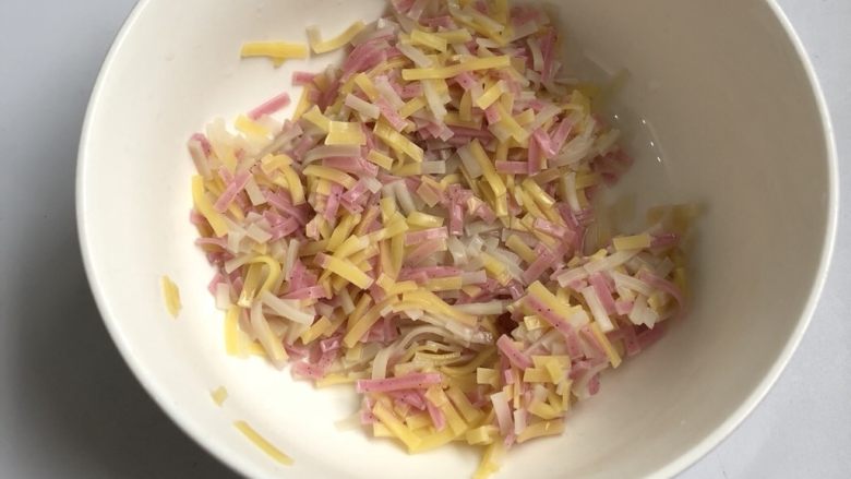 鸡蛋面条饼,捞起备用