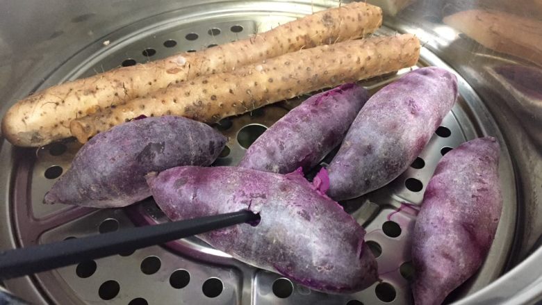 山药紫薯糍,筷子轻松插进去就好了，时间根据食材大小来确定，自行掌控