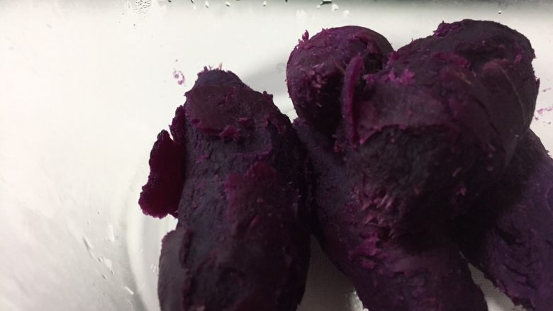 山药紫薯糍,红薯去皮