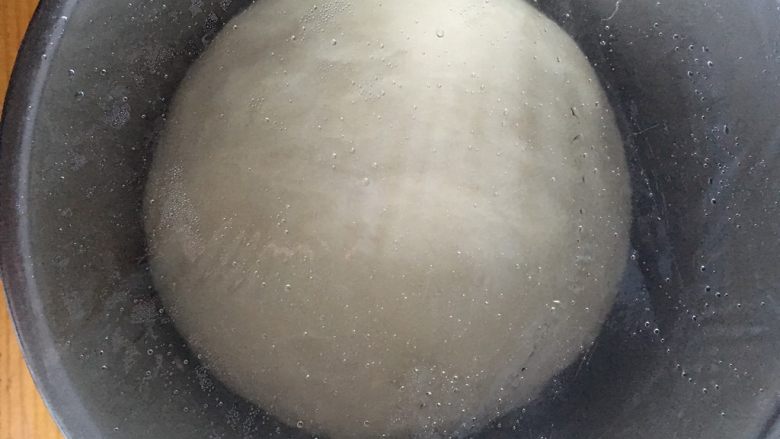 超熟牛奶吐司
～～附中种面团问题总汇,滚圆盖保鲜膜先室温发酵1小时后，冰箱冷藏发酵2天