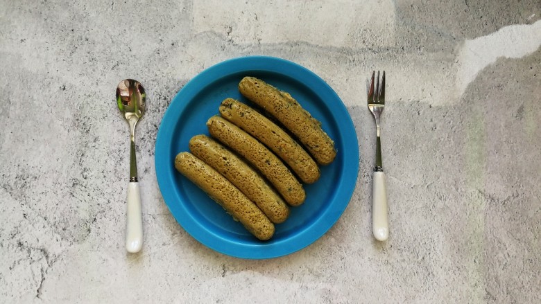 猪肉茄子蛋肠,脱模晾温就可以给宝宝吃啦