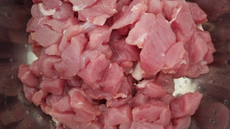 大盆西红柿意大利面,<a style='color:red;display:inline-block;' href='/shicai/ 414'>猪肉</a>,人多所以我基本上肉有300g-400g这样