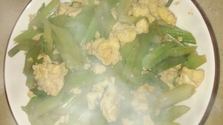 芹菜炒鸡蛋