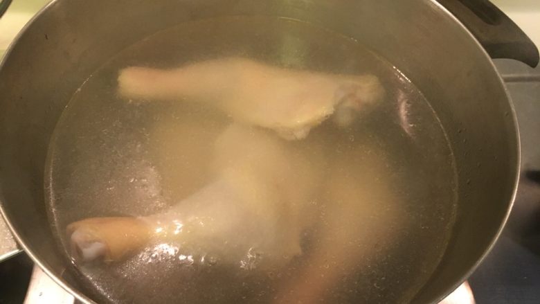 红糟鸡腿+白切鸡腿,再进热水煮10秒!第二次!