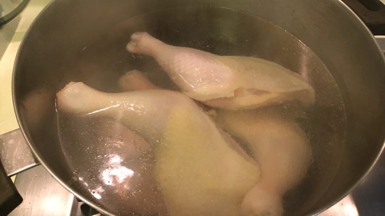 红糟鸡腿+白切鸡腿,煮进锅里10秒!第一次