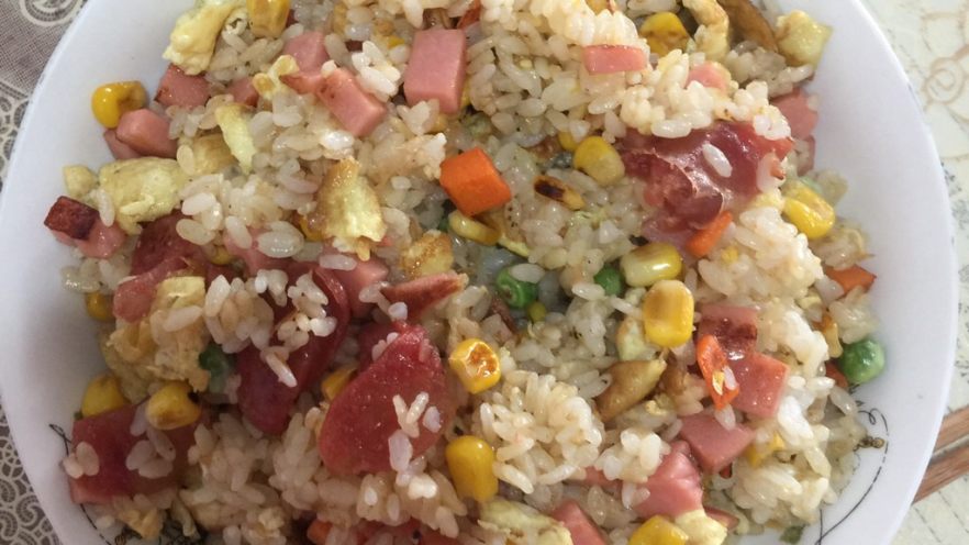 香肠蛋炒饭