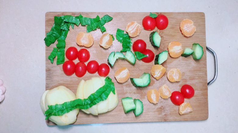 露肉季满足你的味蕾,水果 蔬菜 切切切成你想要的样子 圆的方的 心情好最重要