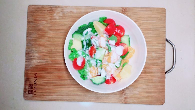 露肉季满足你的味蕾,加入100ml<a style='color:red;display:inline-block;' href='/shicai/ 885'>酸奶</a> 心里安慰自己 <a style='color:red;display:inline-block;' href='/shicai/ 885'>酸奶</a>比沙拉酱热量低 