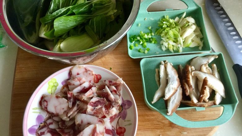 请给我一碗面的幸福➕“香&香”青菜面,全部食材准备好