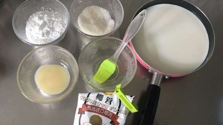 椰蓉奶冻,所有材料称量好