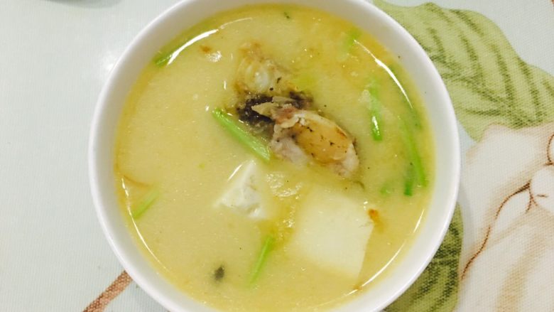 鱼头豆腐汤