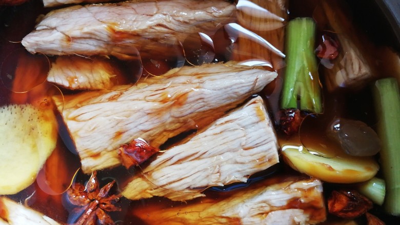 海苔牛肉松,加一点清水,滴几滴<a style='color:red;display:inline-block;' href='/shicai/ 847'>香油</a>,高压锅压30分钟左右