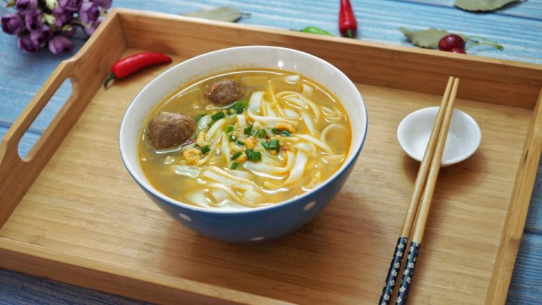 美味粿条,一人一大碗,吃完精神爽😊!