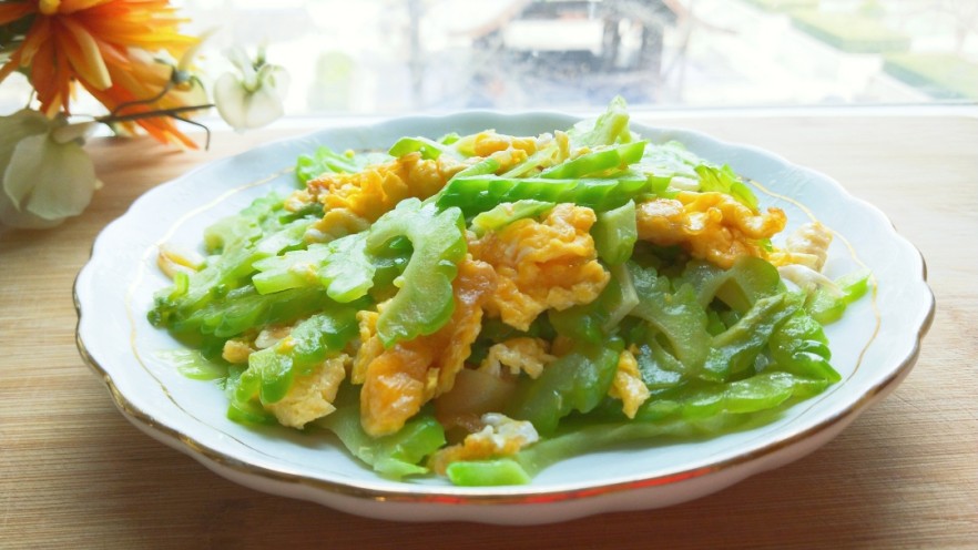 减肥系列菜\苦瓜炒鸡蛋