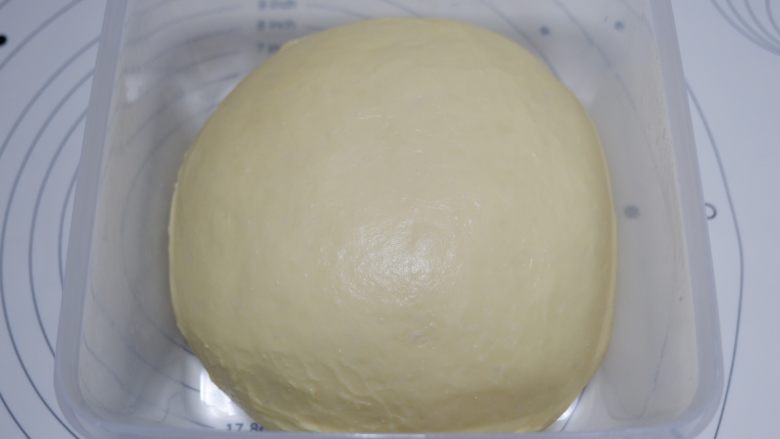 巧克力华夫饼,取出面团发酵至2倍大
