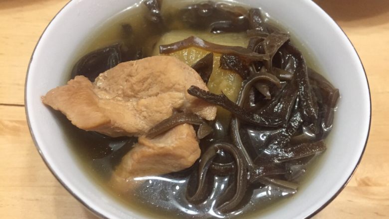 木耳苹果瘦肉汤