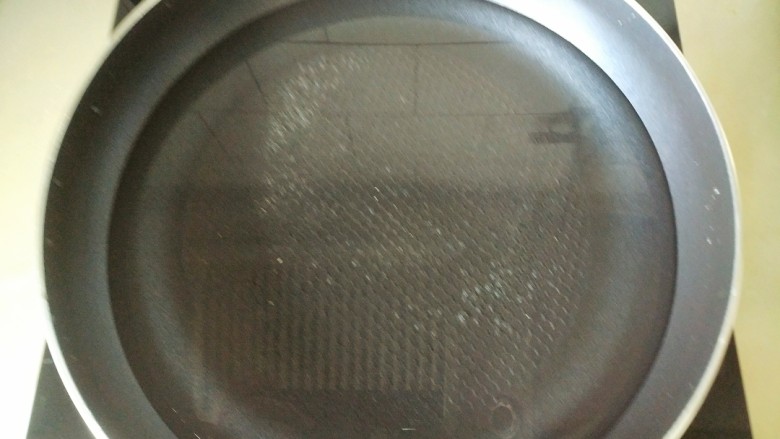 牛肉西红柿地瓜汤,锅烧开水