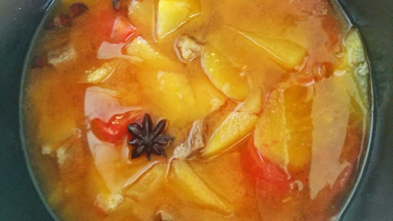 牛肉西红柿地瓜汤,做好的牛肉西红柿地瓜汤就好了