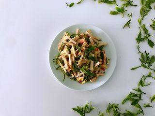 新鲜茶叶入菜，春天里最清新淡雅的味道