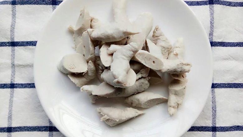 辅食计划+杂蔬煮细面,肉条切小