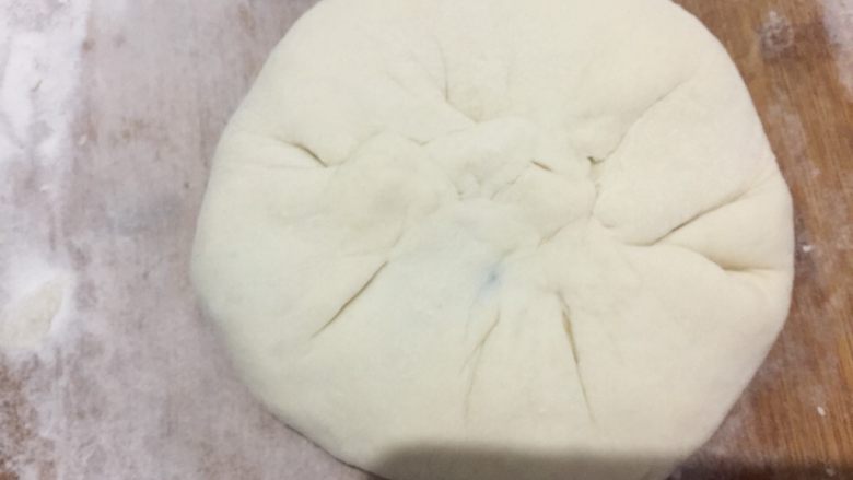 菠菜火烧,压平，上锅烙出花色